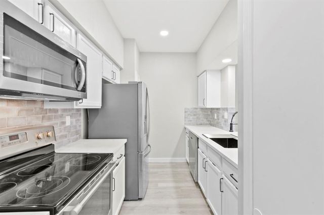 550 Wilcrest Drive 550, Houston, TX 77042