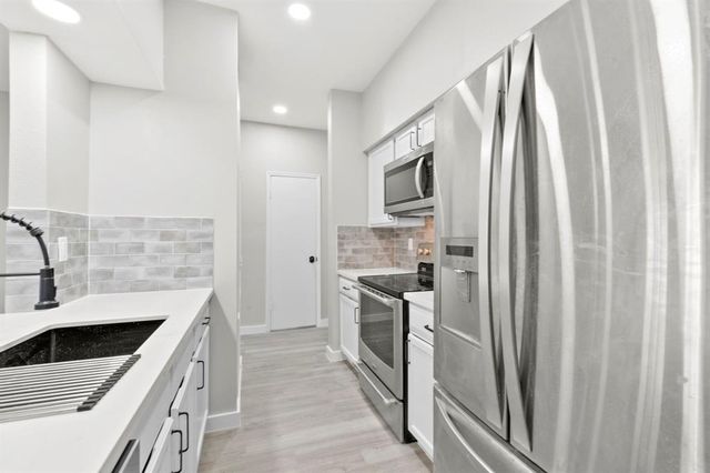 550 Wilcrest Drive 550, Houston, TX 77042