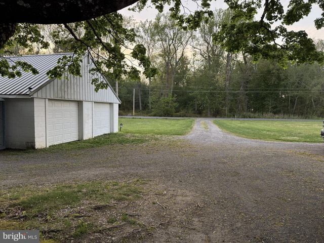 4907 DUPONT PKWY, Smyrna, DE 19977