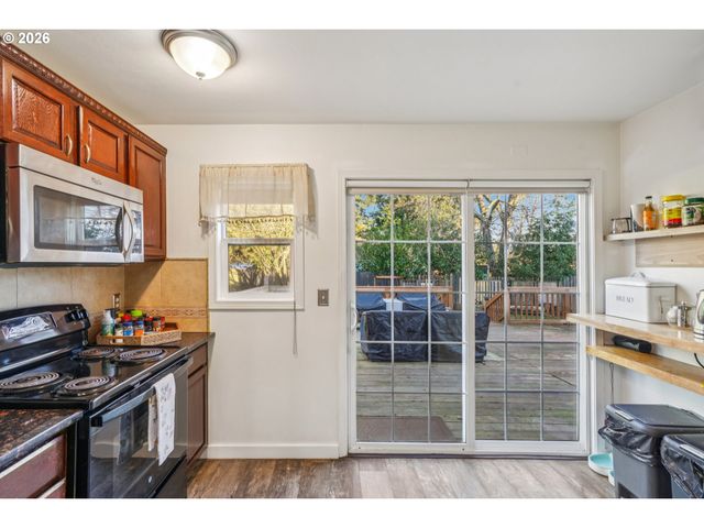 710 Se 155TH Ave, Portland, OR 97233