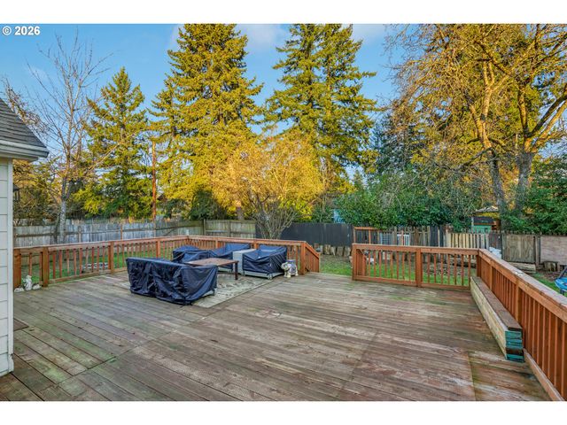 710 Se 155TH Ave, Portland, OR 97233