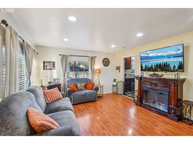 710 Se 155TH Ave, Portland, OR 97233