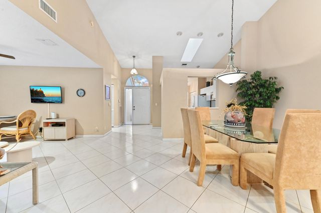 7192 Summer Tree Drive, Boynton Beach, FL 33437