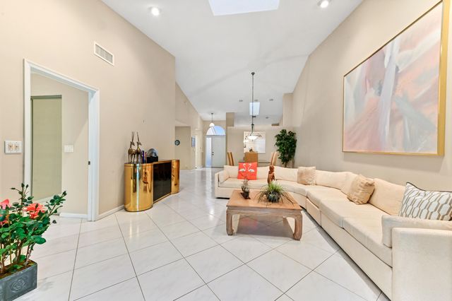 7192 Summer Tree Drive, Boynton Beach, FL 33437