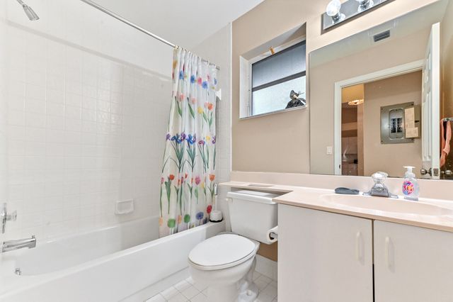 7192 Summer Tree Drive, Boynton Beach, FL 33437