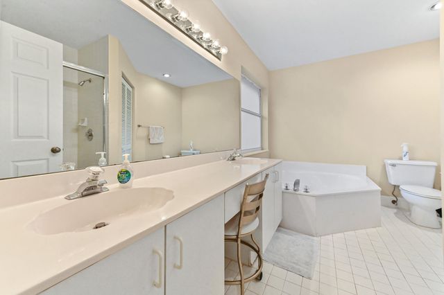 7192 Summer Tree Drive, Boynton Beach, FL 33437