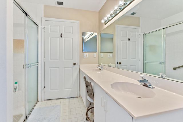 7192 Summer Tree Drive, Boynton Beach, FL 33437