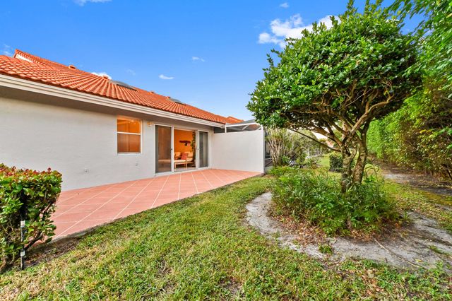 7192 Summer Tree Drive, Boynton Beach, FL 33437