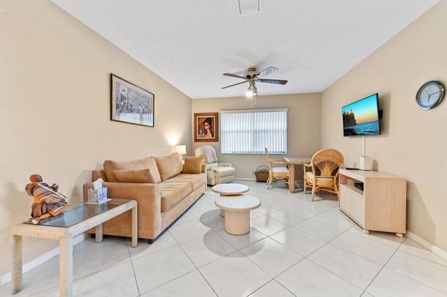 7192 Summer Tree Drive, Boynton Beach, FL 33437