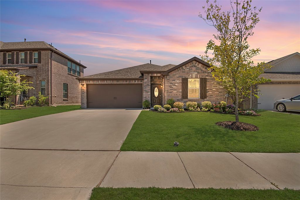 1004 West Drive, Aubrey, TX 76227