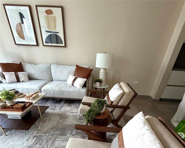 68 SE 6th Street 906, Miami, FL 33131