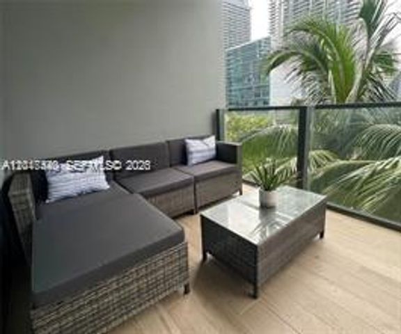 68 SE 6th Street 906, Miami, FL 33131
