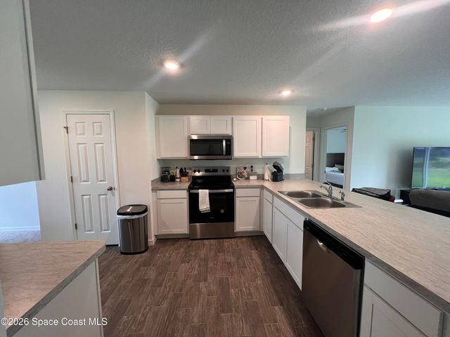 2182 Watkins Road SE, Palm Bay, FL 32909