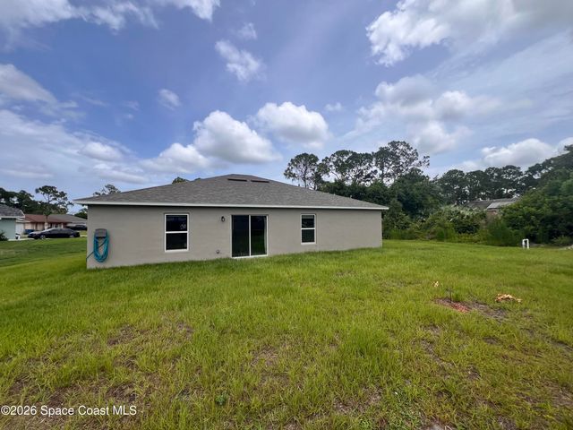 2182 Watkins Road SE, Palm Bay, FL 32909