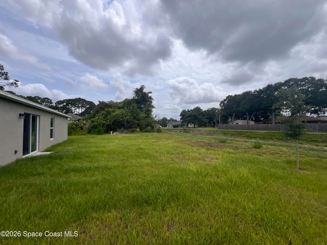 2182 Watkins Road SE, Palm Bay, FL 32909