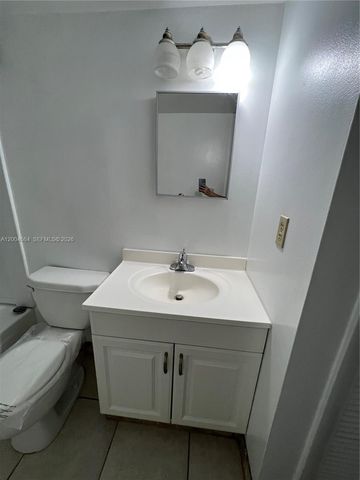 4116 NW 88th Ave 104, Coral Springs, FL 33065