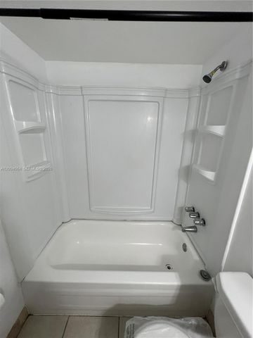 4116 NW 88th Ave 104, Coral Springs, FL 33065