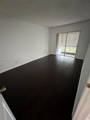 4116 NW 88th Ave 104, Coral Springs, FL 33065