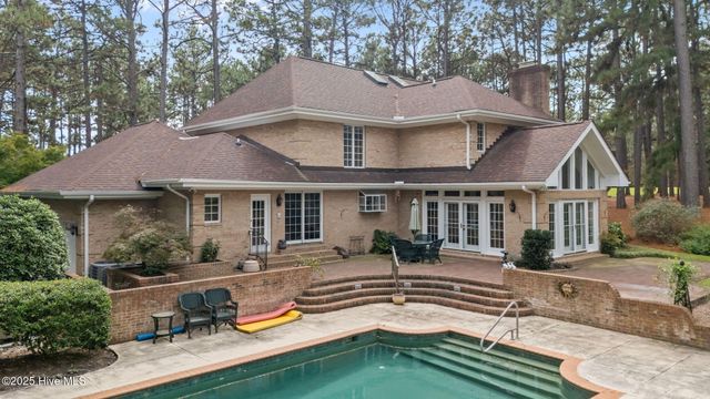 35 Lake Dornoch Drive, Pinehurst, NC 28374
