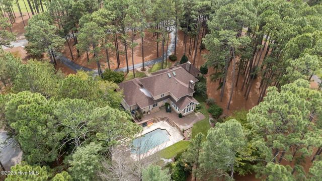 35 Lake Dornoch Drive, Pinehurst, NC 28374