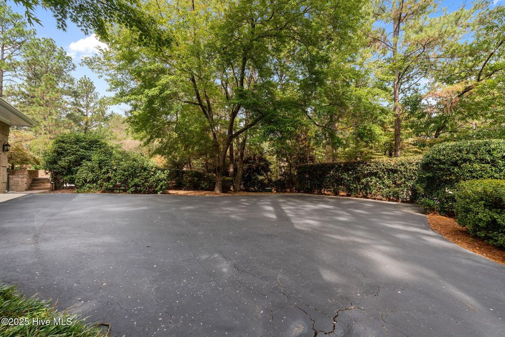 Image 56 of property listing at 35 Lake Dornoch Drive, Pinehurst, NC 28374