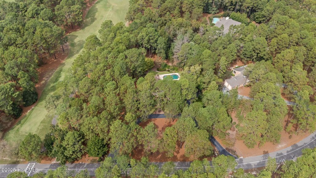 Image 62 of property listing at 35 Lake Dornoch Drive, Pinehurst, NC 28374