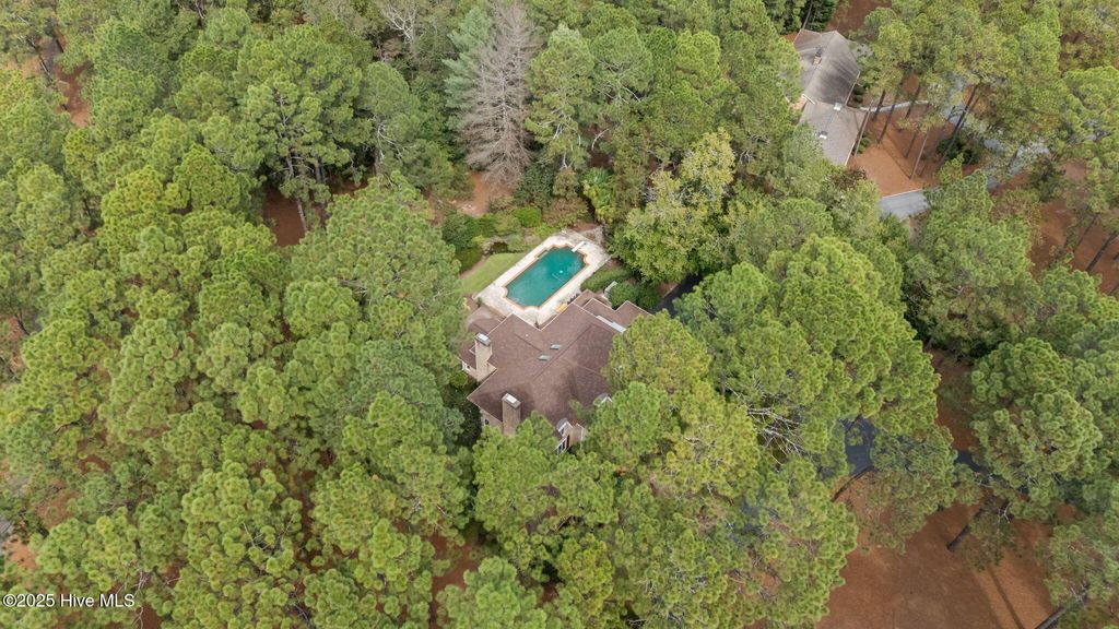 Image 66 of property listing at 35 Lake Dornoch Drive, Pinehurst, NC 28374