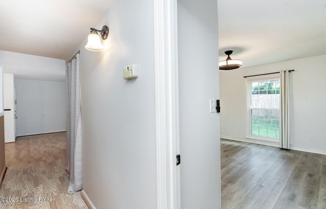 402 Highwood Dr, Louisville, KY 40206