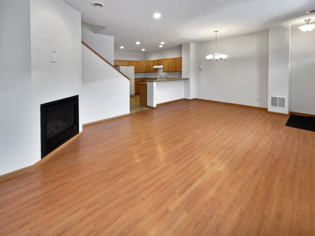 6829 Narcissus Lane N 304, Maple Grove, MN 55311