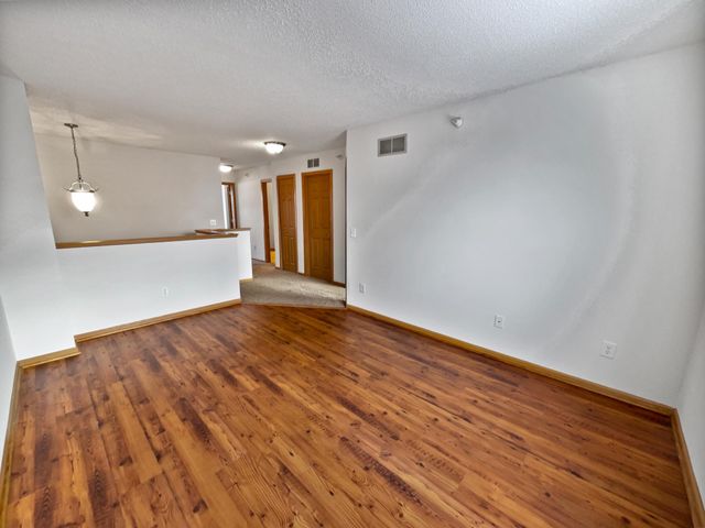 6829 Narcissus Lane N 304, Maple Grove, MN 55311