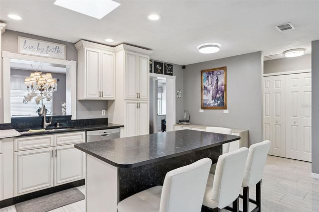 861 ALTON AVENUE, Orlando, FL 32804