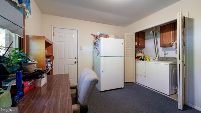 39 SHELLEY RD, Holland, PA 18966