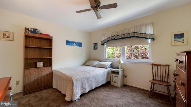39 SHELLEY RD, Holland, PA 18966