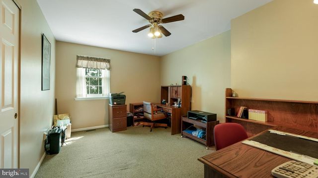 39 SHELLEY RD, Holland, PA 18966