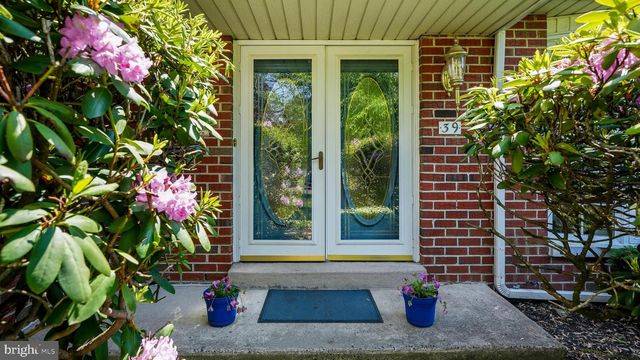 39 SHELLEY RD, Holland, PA 18966