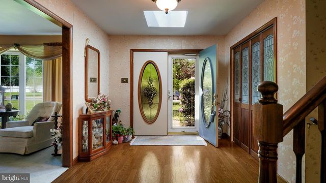 39 SHELLEY RD, Holland, PA 18966