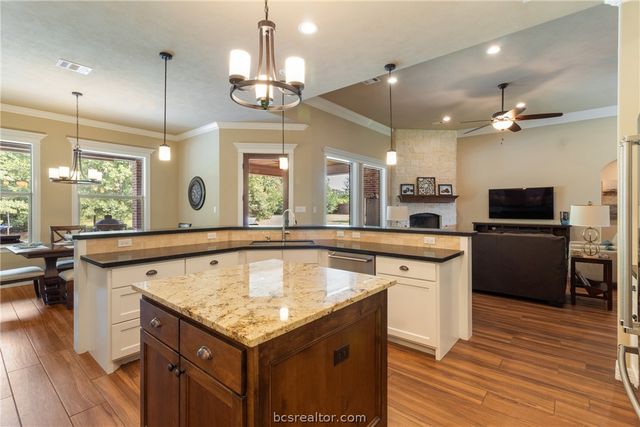 5028 Vintage Oaks Court, College Station, TX 77845
