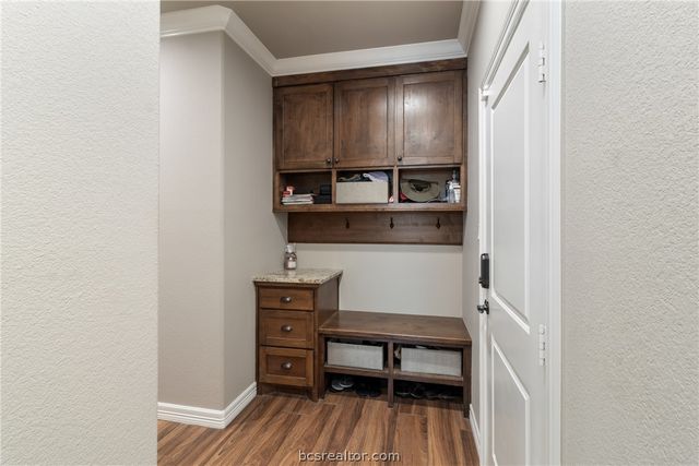5028 Vintage Oaks Court, College Station, TX 77845