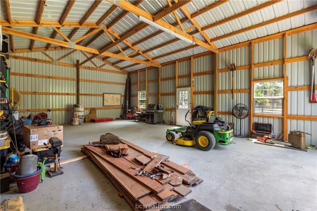 5028 Vintage Oaks Court, College Station, TX 77845