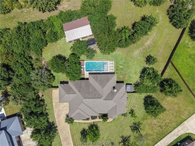 5028 Vintage Oaks Court, College Station, TX 77845