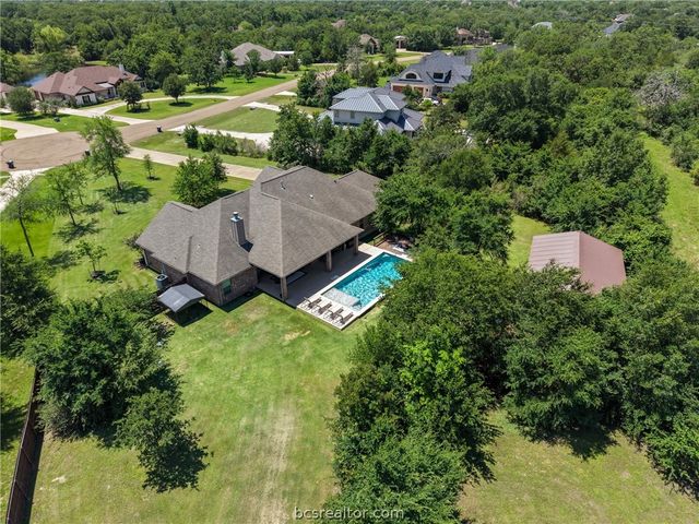 5028 Vintage Oaks Court, College Station, TX 77845