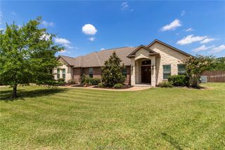 5028 Vintage Oaks Court, College Station, TX 77845