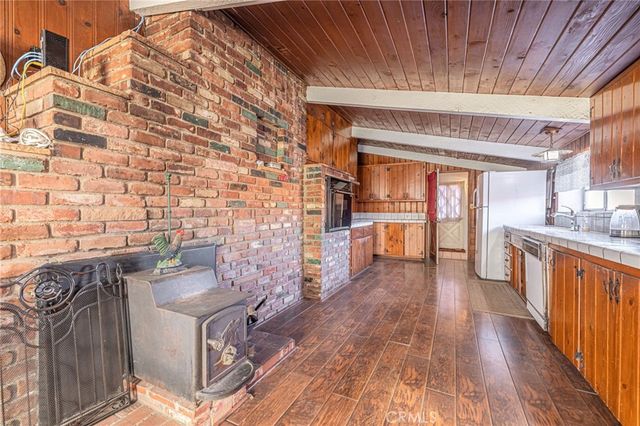 3339 E Avenue S, Palmdale, CA 93550