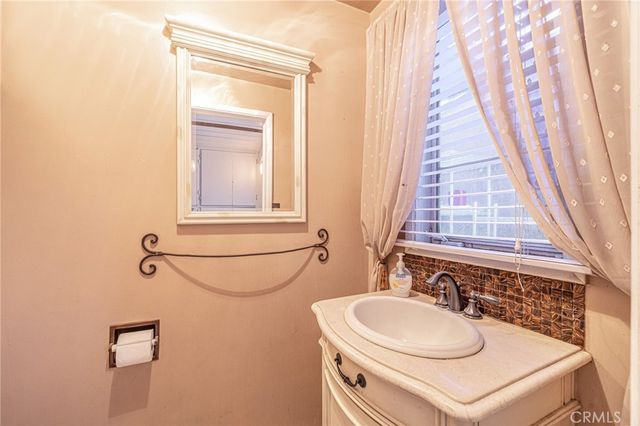 3339 E Avenue S, Palmdale, CA 93550