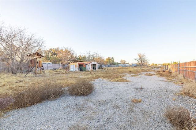 3339 E Avenue S, Palmdale, CA 93550