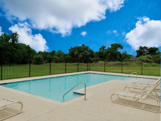 38154 Quail Drive, Hempstead, TX 77445