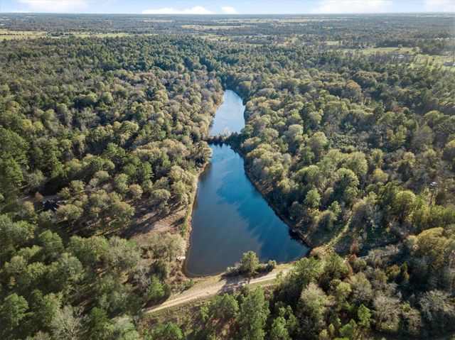 38154 Quail Drive, Hempstead, TX 77445