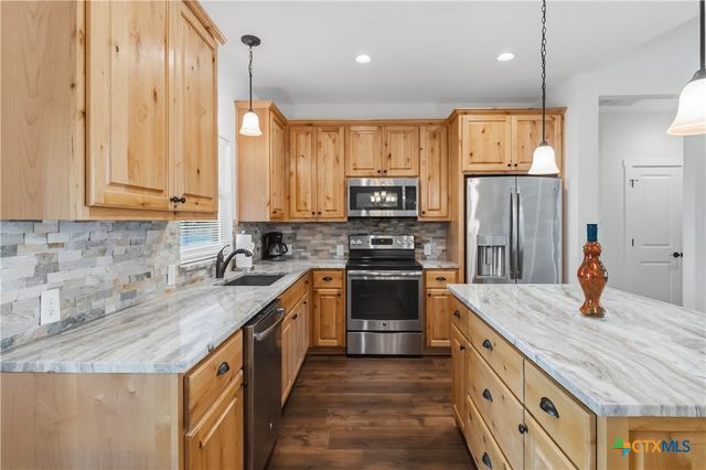 1223 Four Winds Drive, Canyon Lake, TX 78133