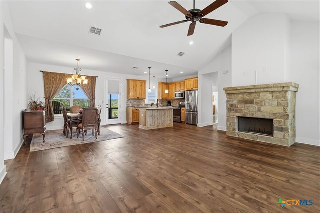 1223 Four Winds Drive, Canyon Lake, TX 78133