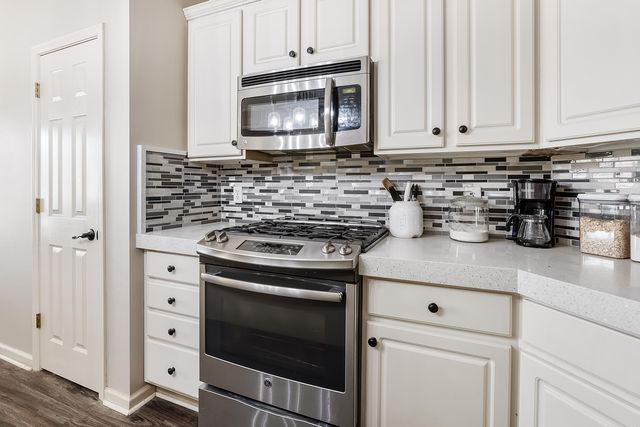 6520 W Caribbean Drive, Benton, AR 72019